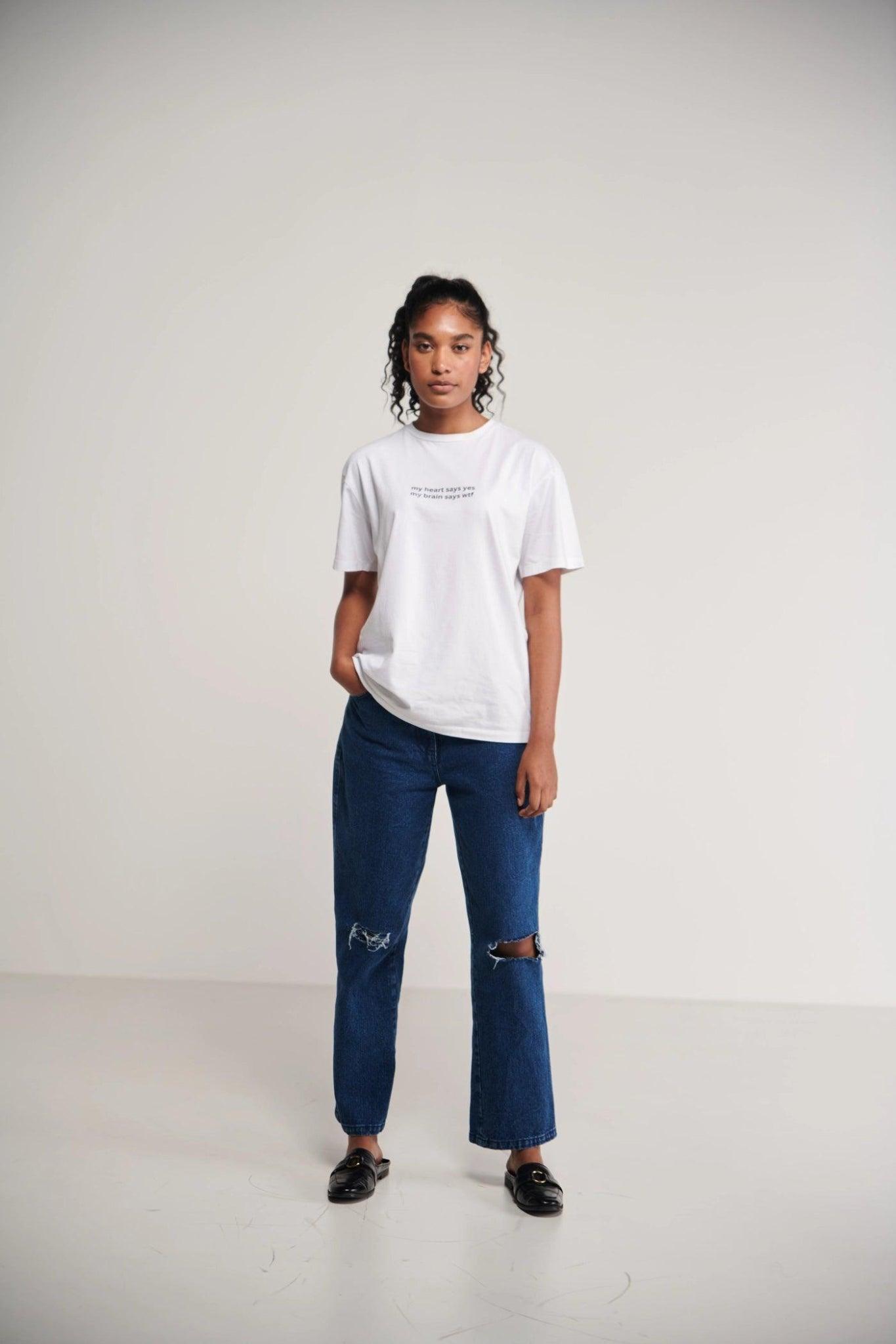 Clean White T-Shirt With Distressed Jeans - Sotbella