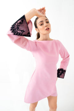 PINK ASSYMETRICAL DRESS WITH LACE DETAIL - Sotbella
