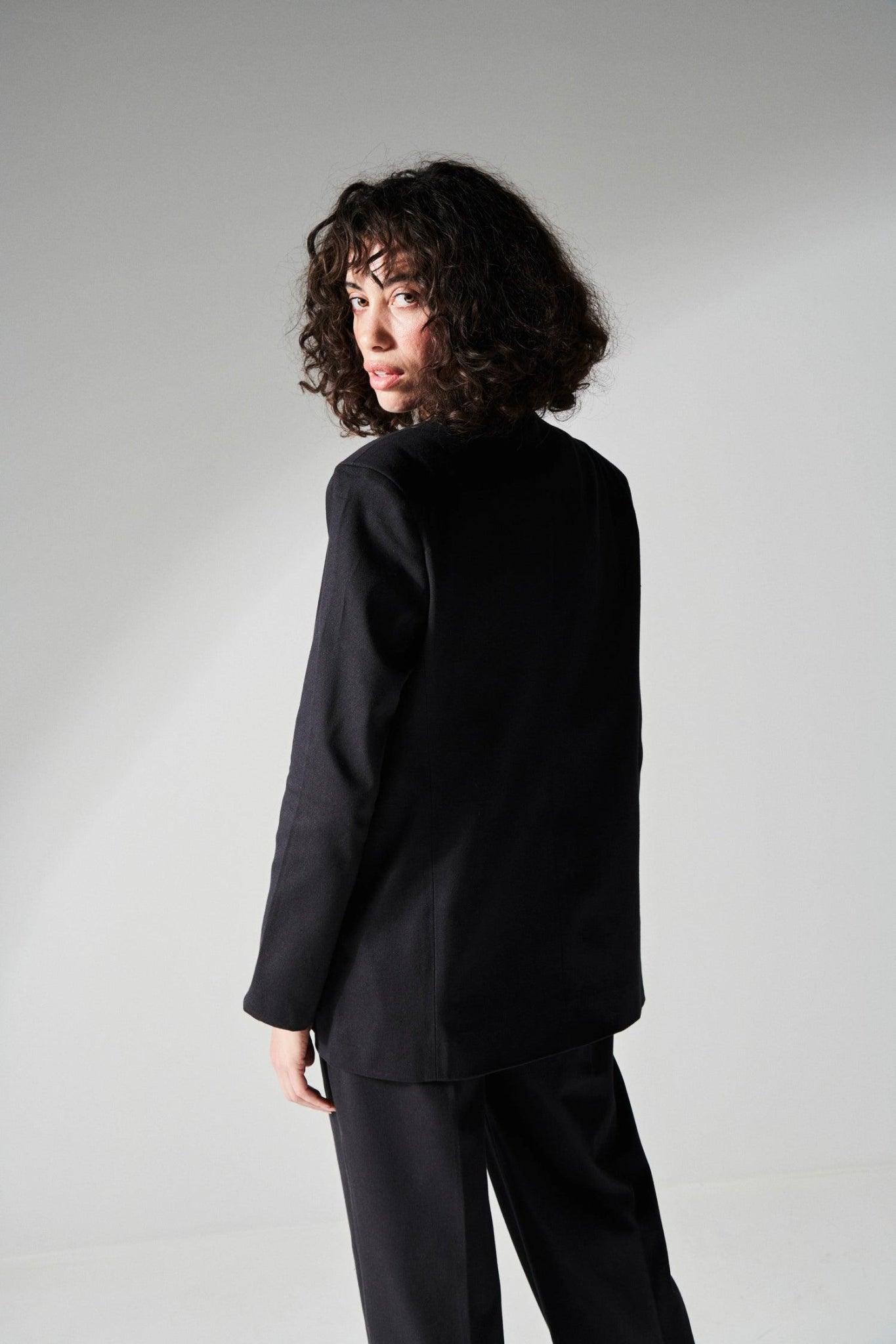 Tailored Black Coat-Sotbella