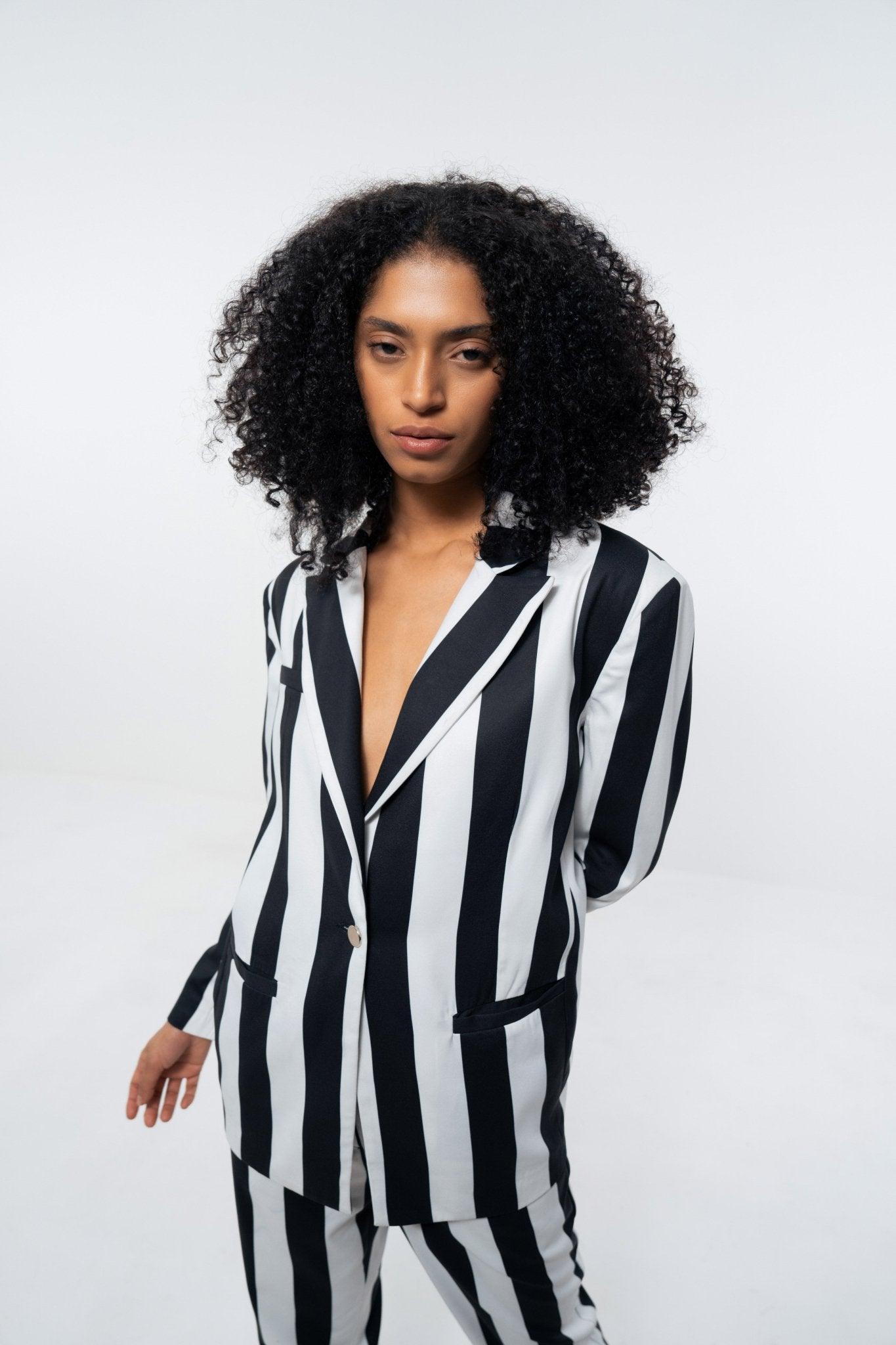 WHITE AND BLACK STRIPE BLAZER AND PANT CO ORD SET Sotbella