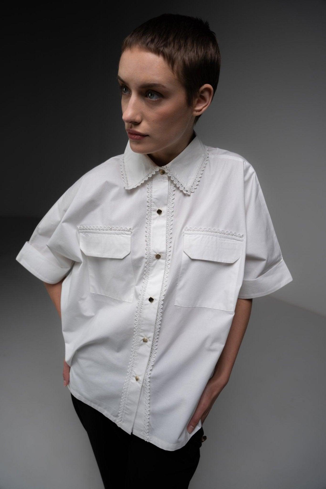 WHITE SUMMER SHIRT WITH ROMANTIC LACE DETAIL - Sotbella